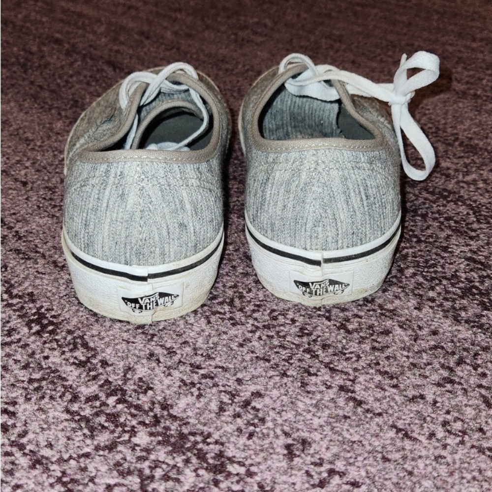 Vans - Picture 2 of 5